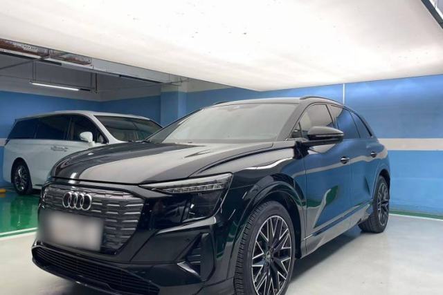 Used Audi Q5 e-tron 2022 40 e-tron Starlight Edition Mech Kit