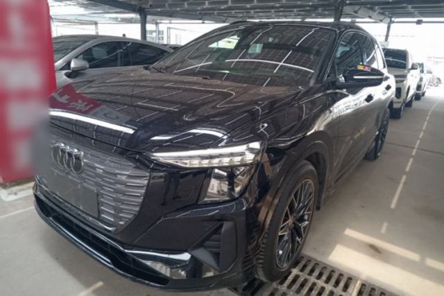 Used Audi Q5 e-tron 2022 40 e-tron Starlight Edition Mech Kit