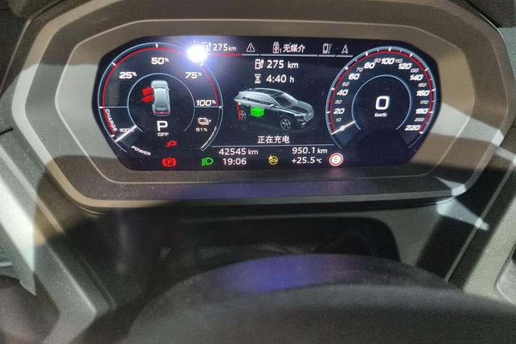 Used Audi Q5 e-tron 2022 40 e-tron Starlight Edition Mech Kit Odometer Close Up