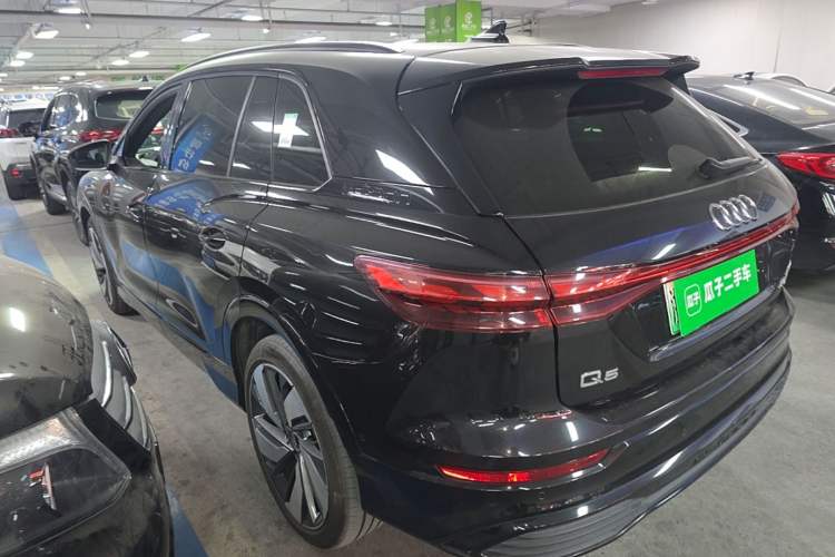 Used Audi Q5 e-tron 2022 50 e-tron quattro Glory Edition Mecha Kit Sun-Chasing Version Rear Left 45 Deg