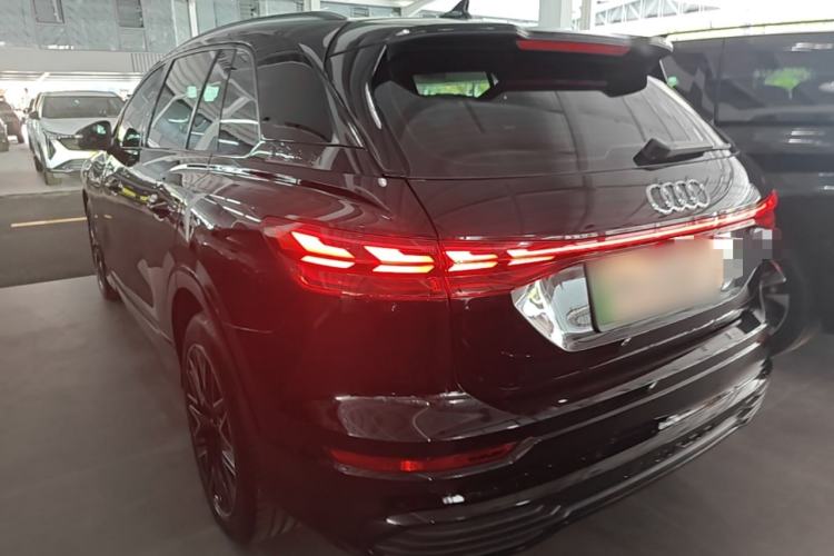 Used Audi Q5 e-tron 2022 40 e-tron Starry Edition Luxury Package Rear Left 45 Deg