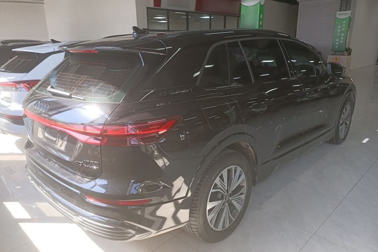 Used Audi Q5 e-tron 2022 40 e-tron Starry Edition Luxury Package Rear Right 45 Deg