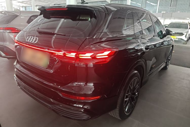 Used Audi Q5 e-tron 2022 40 e-tron Starry Edition Luxury Package Rear Right 45 Deg