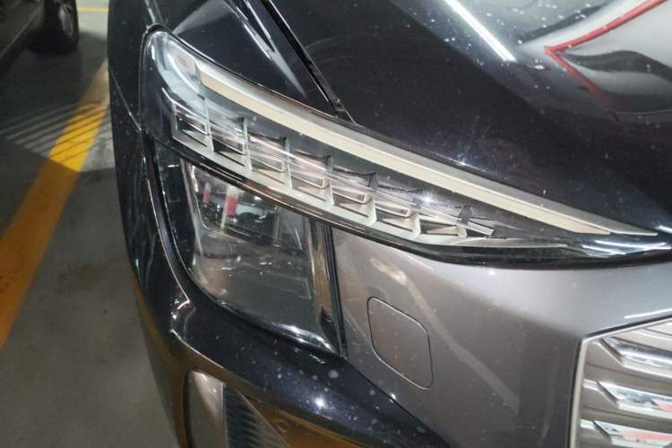Used Audi Q5 e-tron 2022 40 e-tron Starry Edition Luxury Package Right Front Headlight