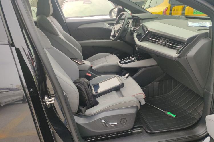 Used Audi Q5 e-tron 2022 40 e-tron Starry Edition Mechanical Suit Sun-Chasing Version Right Front Seat