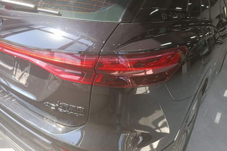 Used Audi Q5 e-tron 2022 40 e-tron Starry Edition Luxury Package Right Rear Taillight