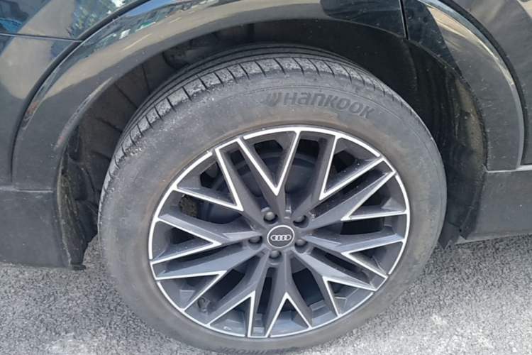 Used Audi Q5 e-tron 2022 40 e-tron Starlight Edition Mech Kit Right Rear Wheel Hub