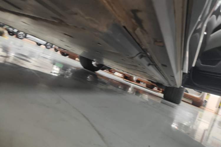 Used Audi Q5 e-tron 2022 40 e-tron Starry Edition Luxury Package Right Side Sill