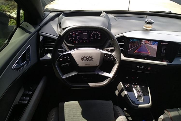 Used Audi Q5 e-tron 2022 40 e-tron Starlight Edition Mech Kit Steering Wheel