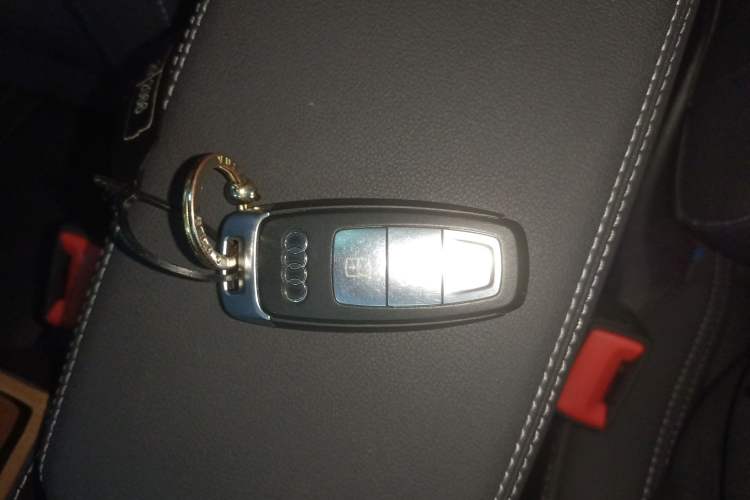 Used Audi Q5 e-tron 2022 40 e-tron Starry Edition Luxury Package Vehicle Key