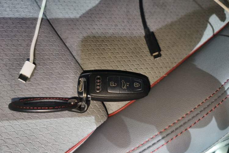 Used Audi Q5 e-tron 2022 40 e-tron Starlight Edition Mech Kit Vehicle Key