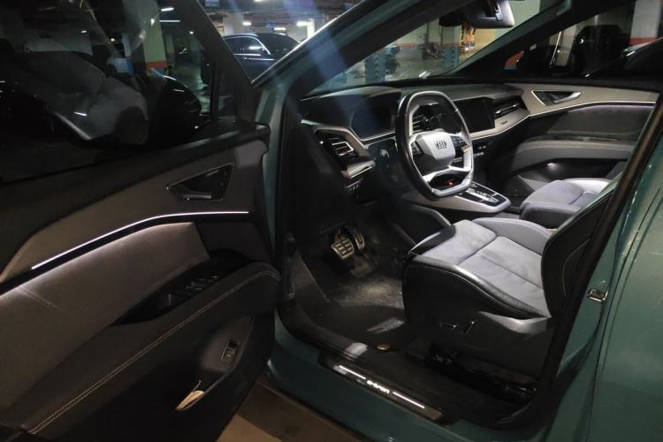 Used Audi Q5 e-tron 2022 40 e-tron Starlight Edition Mech Kit Driver Seat