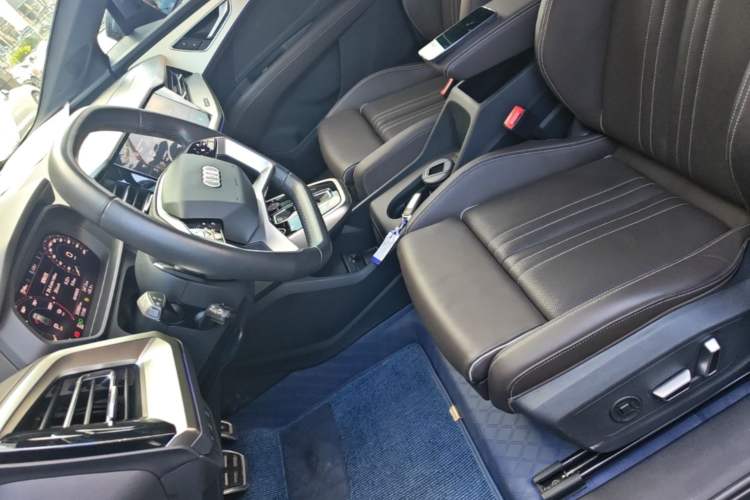 Used Audi Q5 e-tron 2022 40 e-tron Starlight Edition Mech Kit Left Front Seat