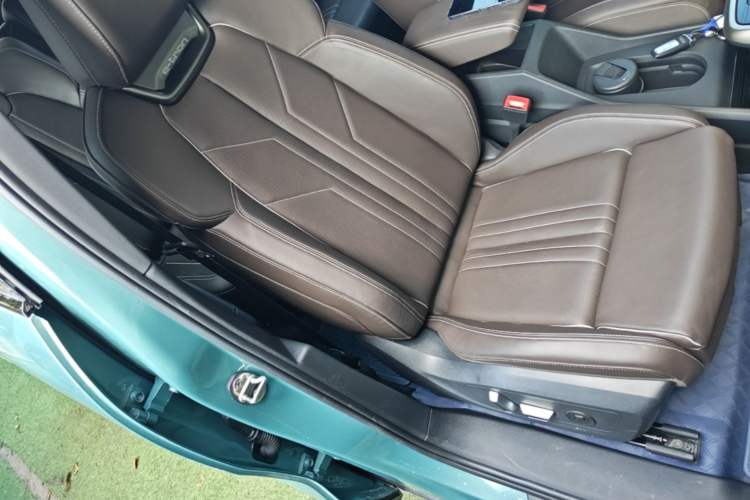 Used Audi Q5 e-tron 2022 40 e-tron Starlight Edition Mech Kit Right Front Seat