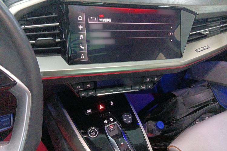 Used Audi Q5 e-tron 2022 50 e-tron quattro Glory Edition Elegant Suit Audio And AC Panel
