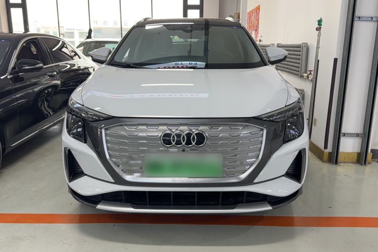 Used Audi Q5 e-tron 2022 50 e-tron quattro Glory Edition Elegant Suit Exterior 3