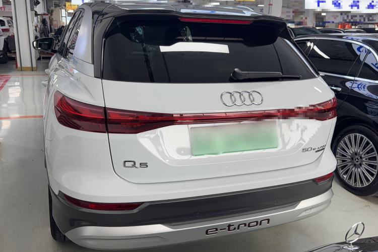 Used Audi Q5 e-tron 2022 50 e-tron quattro Glory Edition Elegant Suit Exterior 7