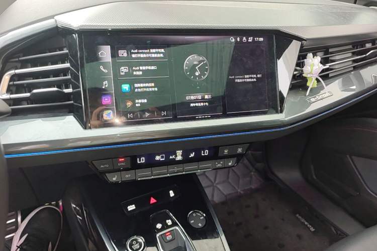 Used Audi Q5 e-tron 2022 40 e-tron Starlight Edition Mech Kit Audio And AC Panel