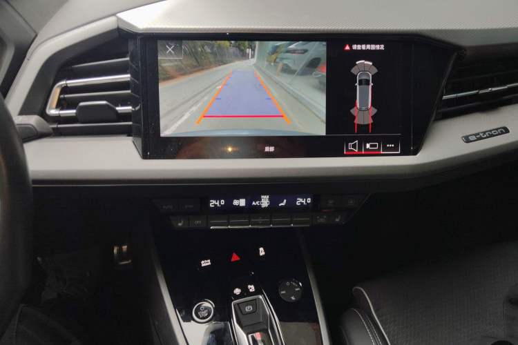 Used Audi Q5 e-tron 2022 40 e-tron Starlight Edition Mech Kit Audio And AC Panel