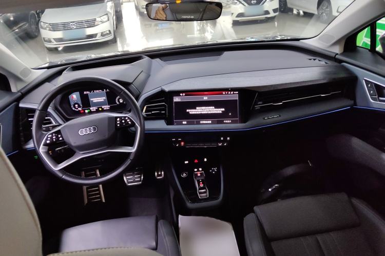 Used Audi Q5 e-tron 2022 40 e-tron Starry Edition Luxury Package Center Console
