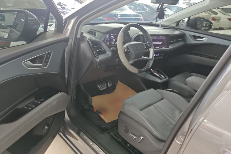 Used Audi Q5 e-tron 2022 40 e-tron Starry Edition Luxury Package Driver Seat