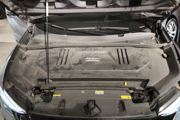 Used Audi Q5 e-tron 2022 40 e-tron Starlight Edition Mech Kit Engine Bay