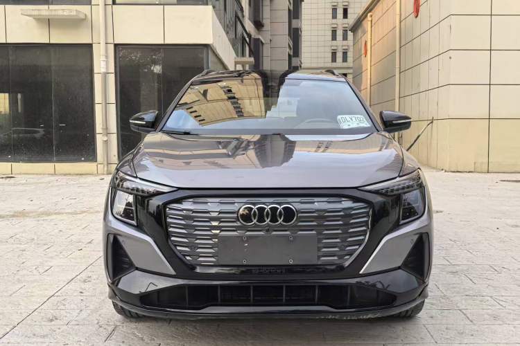 Used Audi Q5 e-tron 2022 40 e-tron Starlight Edition Mech Kit Exterior 2