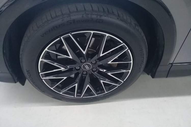 Used Audi Q5 e-tron 2022 40 e-tron Starry Edition Mechanical Suit Sun-Chasing Version Exterior 4