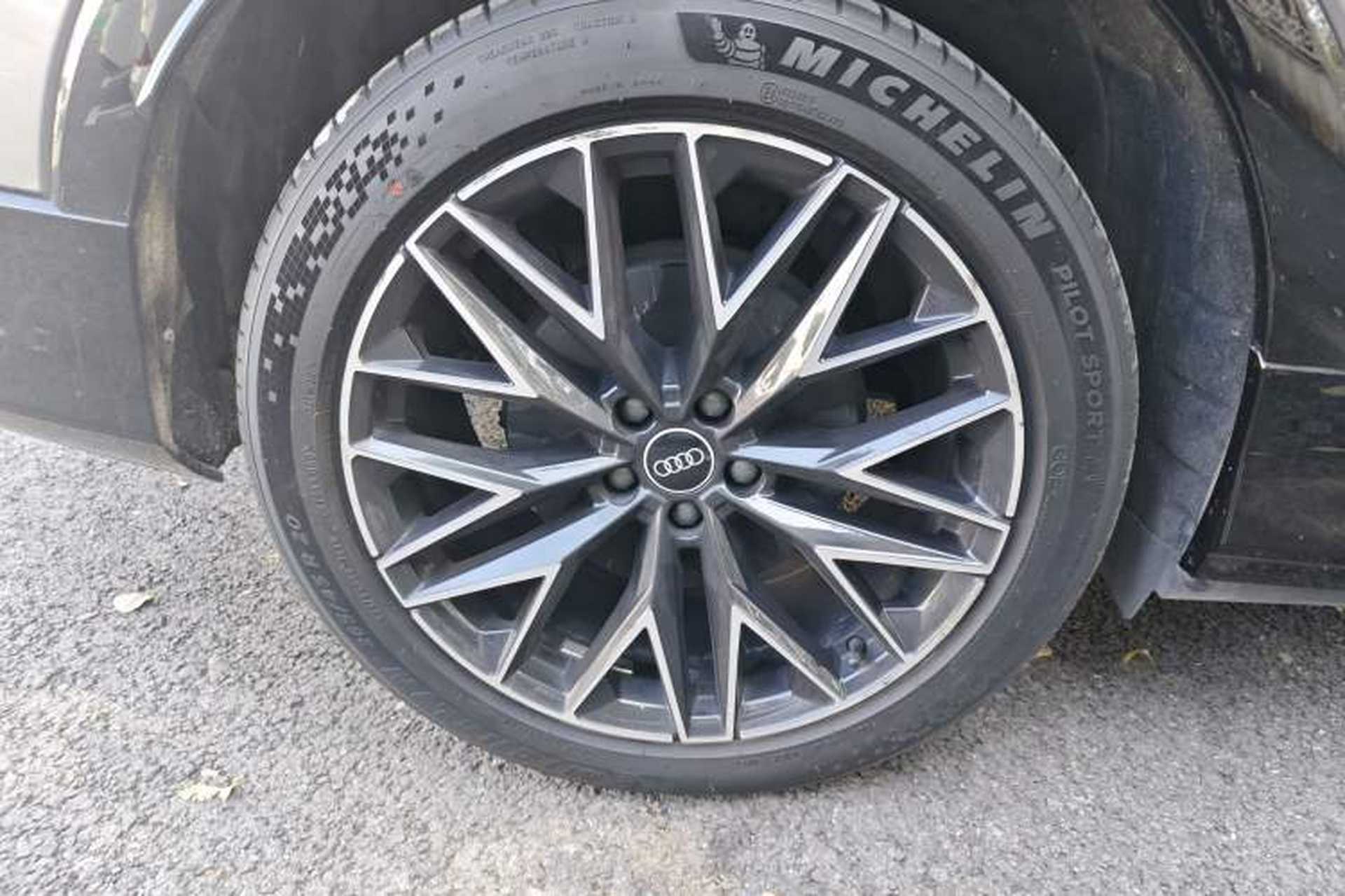 Used Audi Q5 e-tron 2022 40 e-tron Starlight Edition Mech Kit Exterior 5