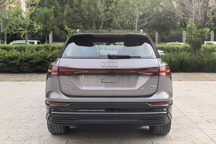 Used Audi Q5 e-tron 2022 40 e-tron Starlight Edition Mech Kit Exterior 8