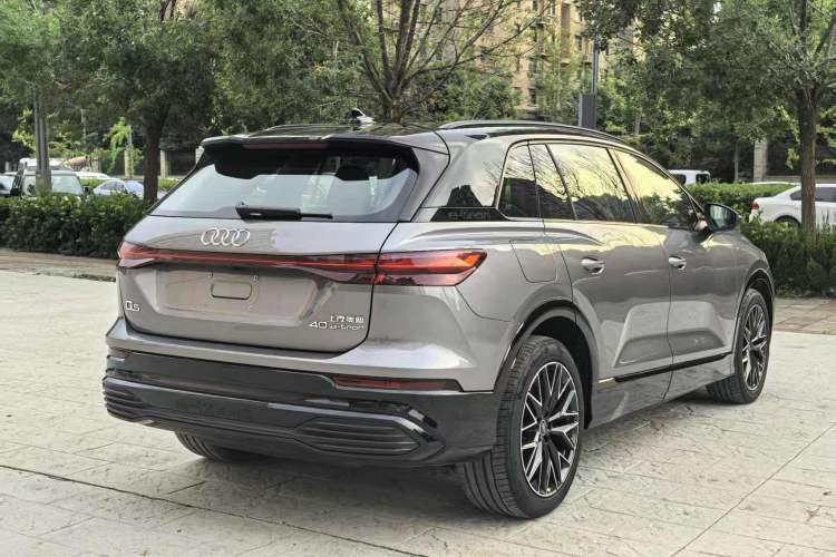 Used Audi Q5 e-tron 2022 40 e-tron Starlight Edition Mech Kit Exterior 9