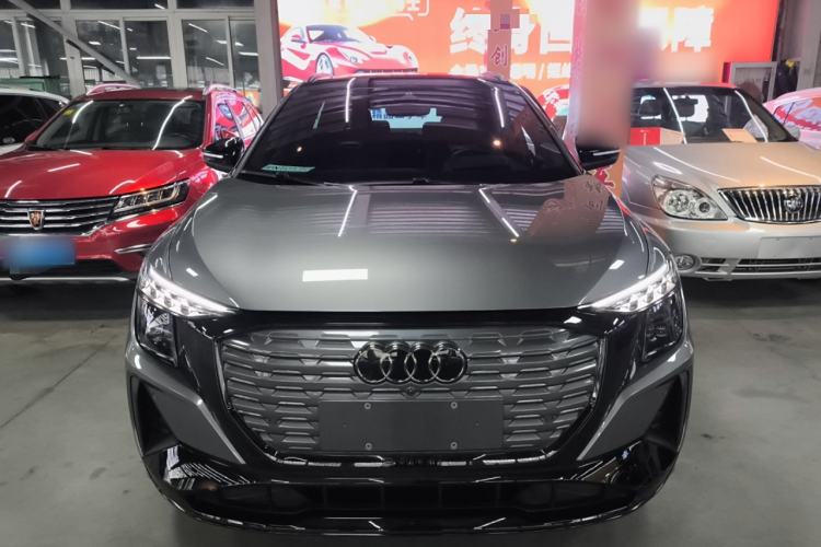 Used Audi Q5 e-tron 2022 50 e-tron quattro edition one Artistic Collection Edition Front