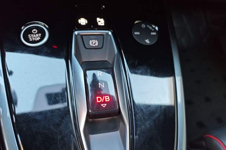 Used Audi Q5 e-tron 2022 40 e-tron Starry Edition Mechanical Suit Sun-Chasing Version Gear Lever