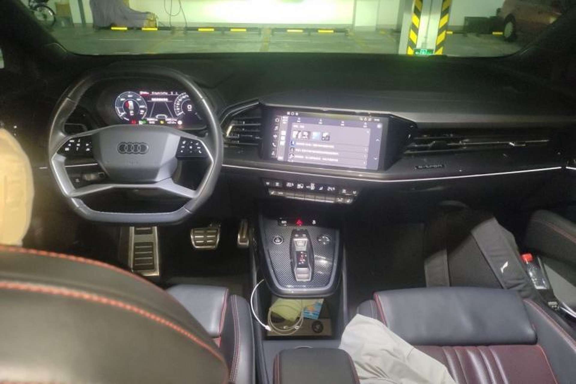 Used Audi Q5 e-tron 2022 40 e-tron Starlight Edition Mech Kit Interior 2