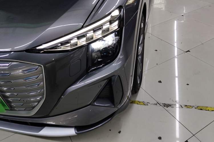 Used Audi Q5 e-tron 2022 40 e-tron Starry Edition Luxury Package Left Front Headlight