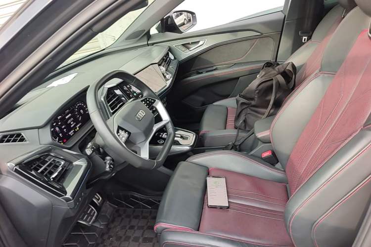 Used Audi Q5 e-tron 2022 40 e-tron Starlight Edition Mech Kit Left Front Seat