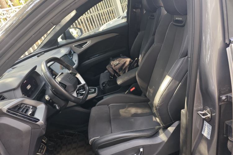 Used Audi Q5 e-tron 2022 40 e-tron Starlight Edition Mech Kit Left Front Seat