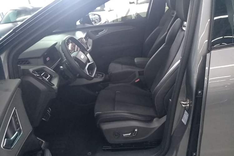 Used Audi Q5 e-tron 2022 40 e-tron Starry Edition Mechanical Suit Sun-Chasing Version Left Front Seat
