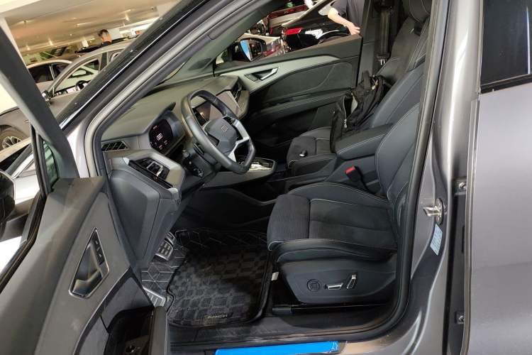 Used Audi Q5 e-tron 2022 40 e-tron Starlight Edition Mech Kit Left Front Seat