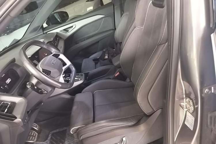 Used Audi Q5 e-tron 2022 40 e-tron Starlight Edition Mech Kit Left Front Seat