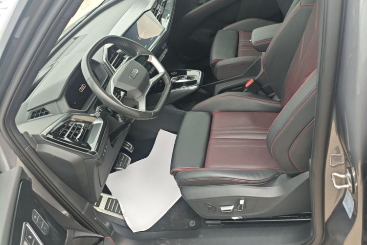 Used Audi Q5 e-tron 2022 40 e-tron Starlight Edition Mech Kit Left Front Seat