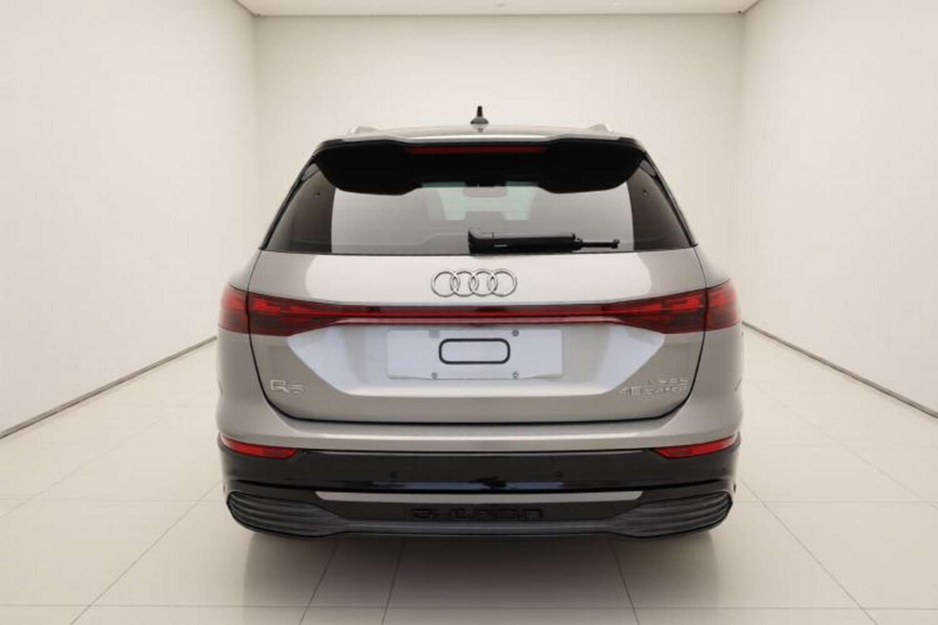 Used Audi Q5 e-tron 2022 40 e-tron Starlight Edition Mech Kit Rear