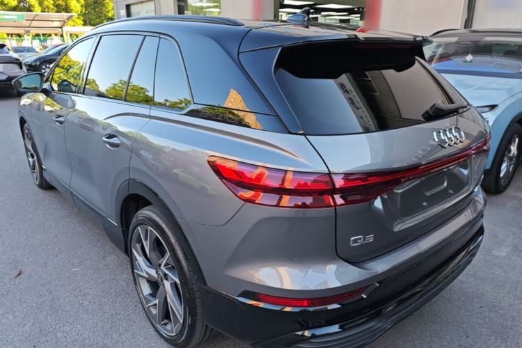 Used Audi Q5 e-tron 2022 40 e-tron Starry Edition Mechanical Suit Sun-Chasing Version Rear Left 45 Deg
