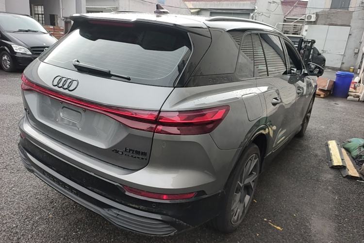 Used Audi Q5 e-tron 2022 40 e-tron Starlight Edition Mech Kit Rear Right 45 Deg