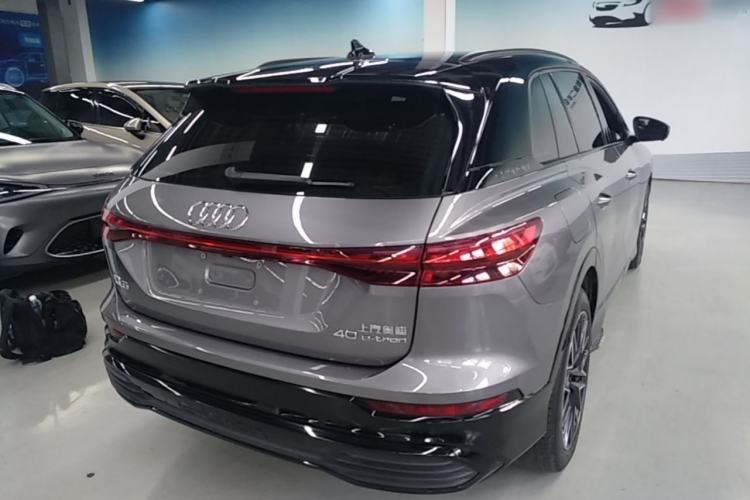 Used Audi Q5 e-tron 2022 40 e-tron Starry Edition Mechanical Suit Sun-Chasing Version Rear Right 45 Deg