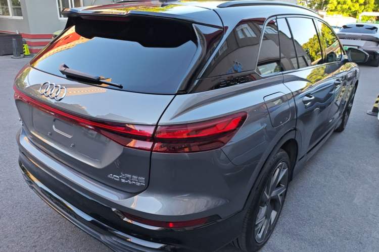 Used Audi Q5 e-tron 2022 40 e-tron Starry Edition Mechanical Suit Sun-Chasing Version Rear Right 45 Deg