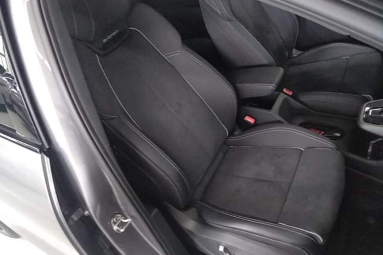 Used Audi Q5 e-tron 2022 40 e-tron Starry Edition Mechanical Suit Sun-Chasing Version Right Front Seat