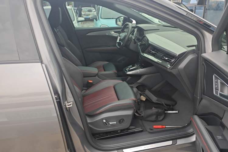 Used Audi Q5 e-tron 2022 40 e-tron Starlight Edition Mech Kit Right Front Seat