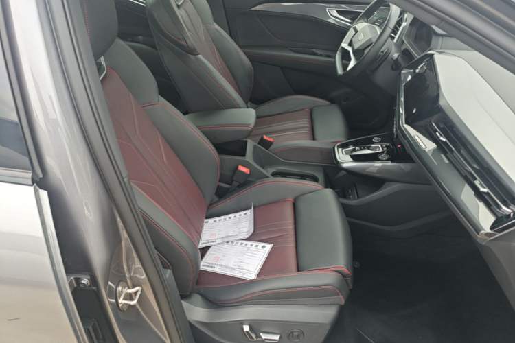 Used Audi Q5 e-tron 2022 40 e-tron Starlight Edition Mech Kit Right Front Seat