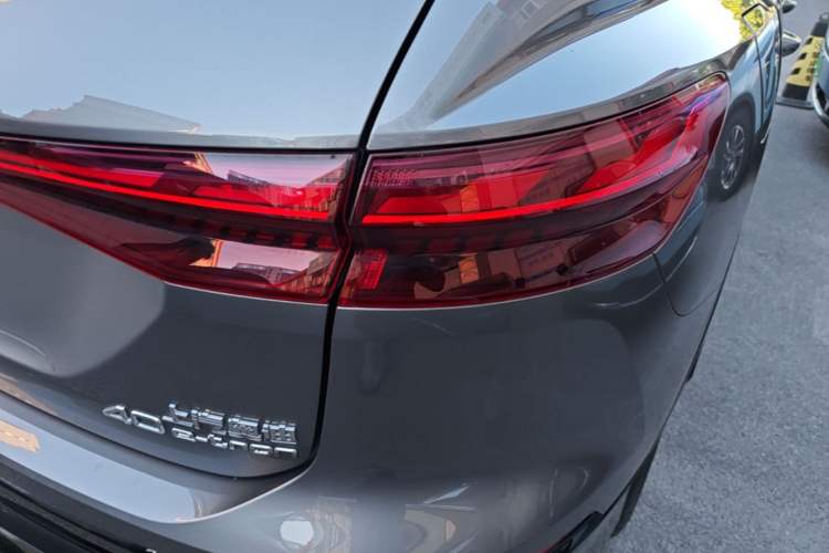 Used Audi Q5 e-tron 2022 40 e-tron Starry Edition Mechanical Suit Sun-Chasing Version Right Rear Taillight